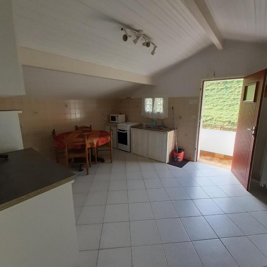 Ur Ondoan - Appartement Saint Pee Sur Nivelle Exterior photo